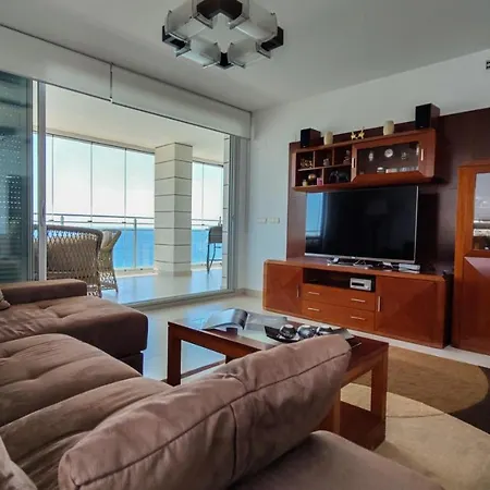 Baupres Luxury アパート カルプ